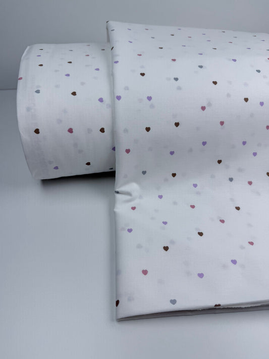 %100 Pamuk Renkli Mini Kalp Desenli Kumaş – Nevresimlik Elbiselik Çok Amaçlı (En 240 cm)